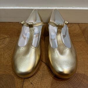 La Coqueta t bar gold flats.